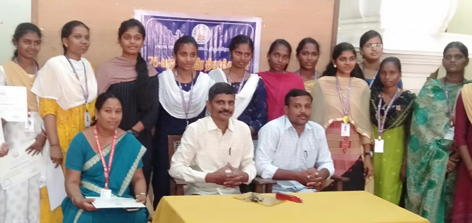 வரலாற்றுத் துறை மாணவர்களுக்கு அரும்பொருட்களுக்கான பயிற்சி பட்டறை