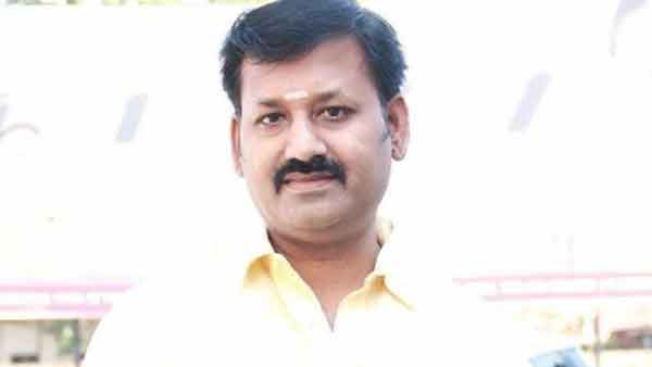 தேர்தலில் பெண் அதிகாரியின் பணத்தை செலவு செய்யும் தயாரிப்பாளர் ?.!