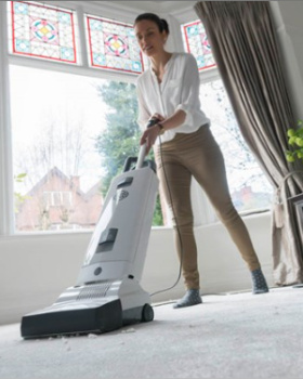 How to Clean Your Carpet: 4 Tips and Tricks to Achieve Professional-Level Results