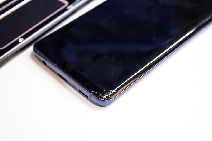 Samsung Galaxy S9 disassemblaggio foto 2