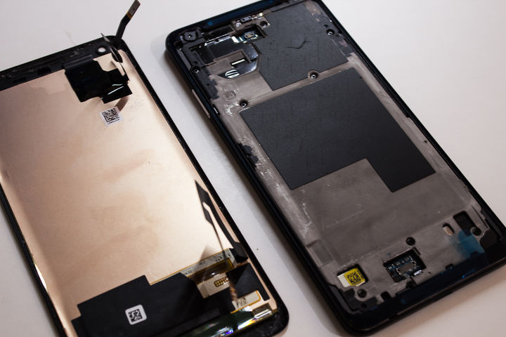 Google Pixel 2 XL Disassembly Zerlegung Foto 1