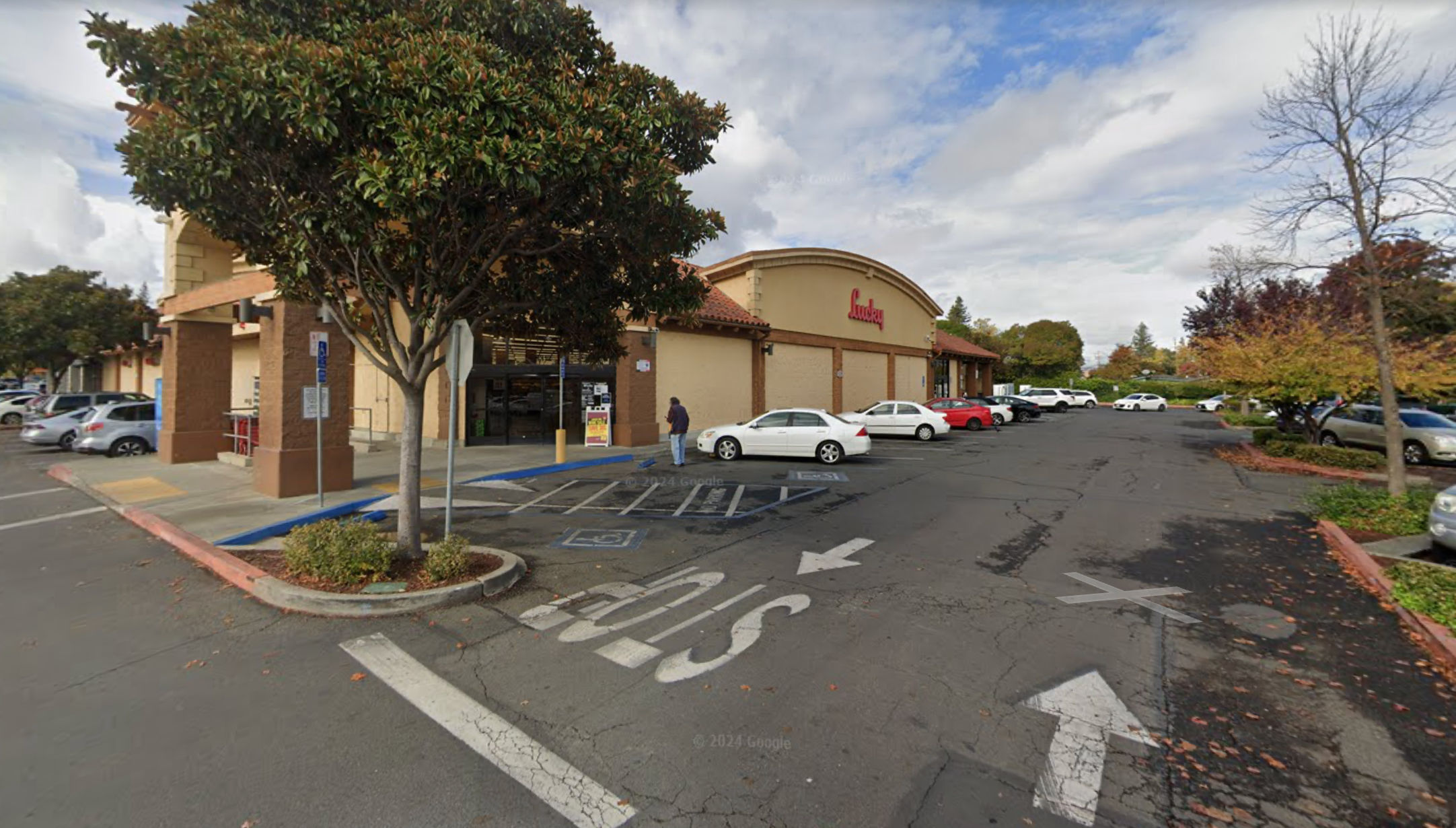 Lucky Supermarkets - Trancas