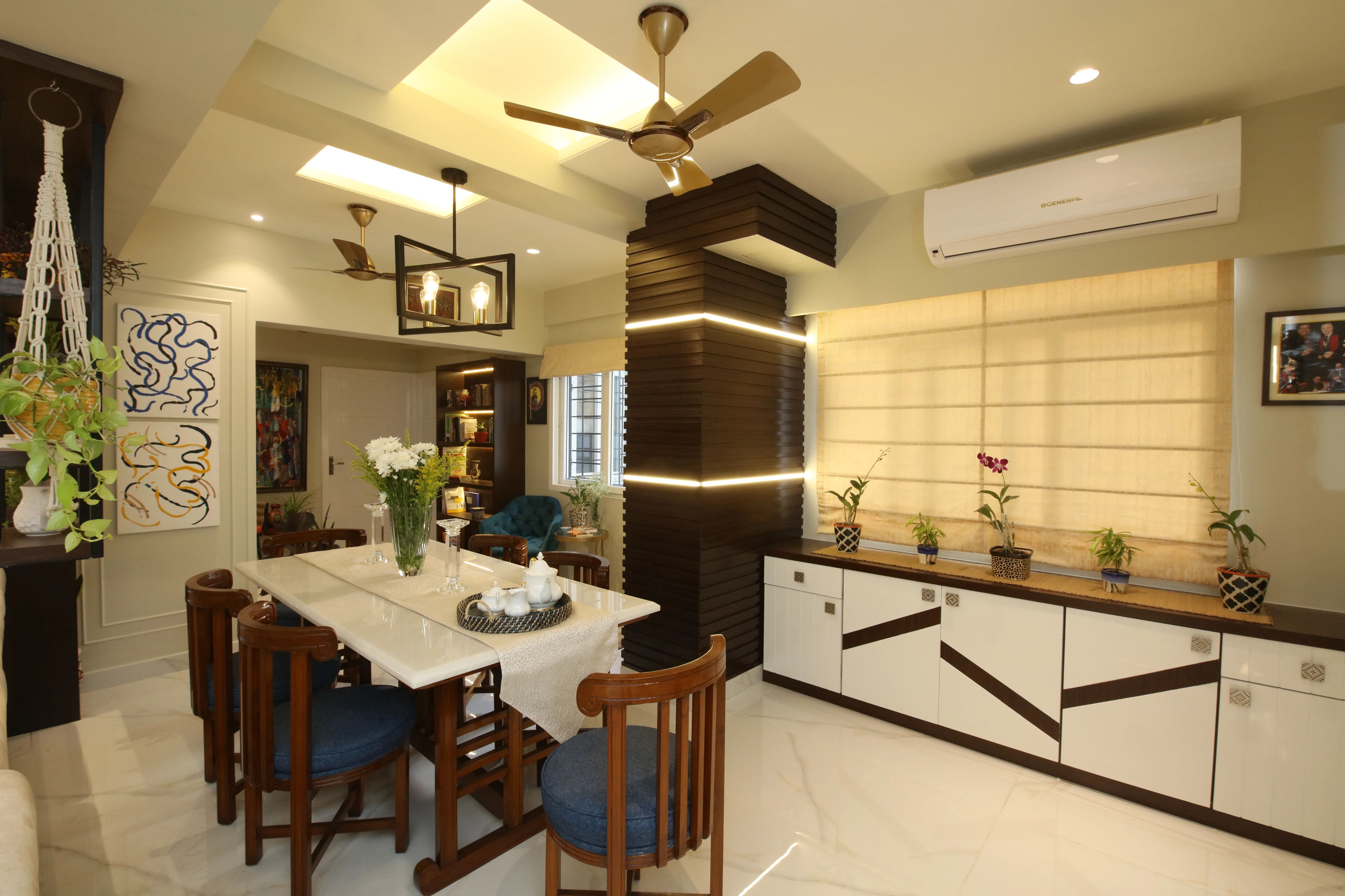 Dining Area - Image 3