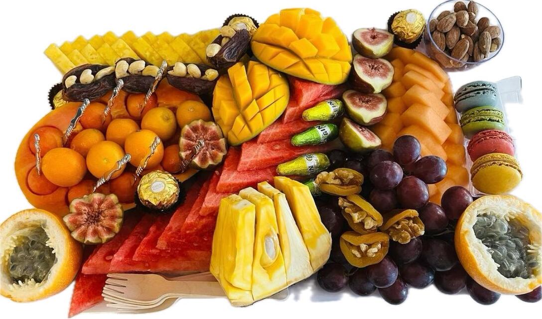 משלוחי מנות מפירות By Tiki Madar Fruit Platters On HaMaagal Jewish and Israeli business