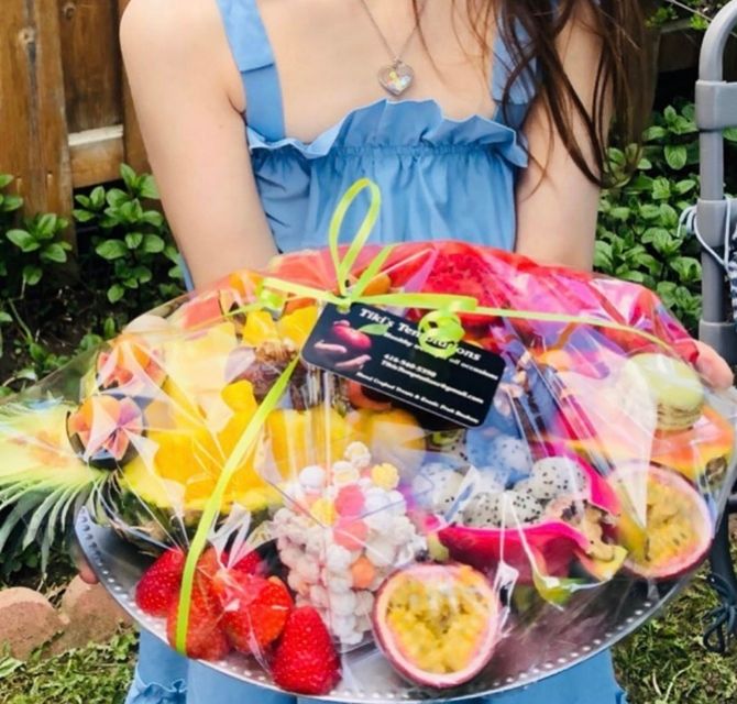 משלוחי מנות מפירות By Tiki Madar Fruit Platters On HaMaagal Jewish and Israeli business