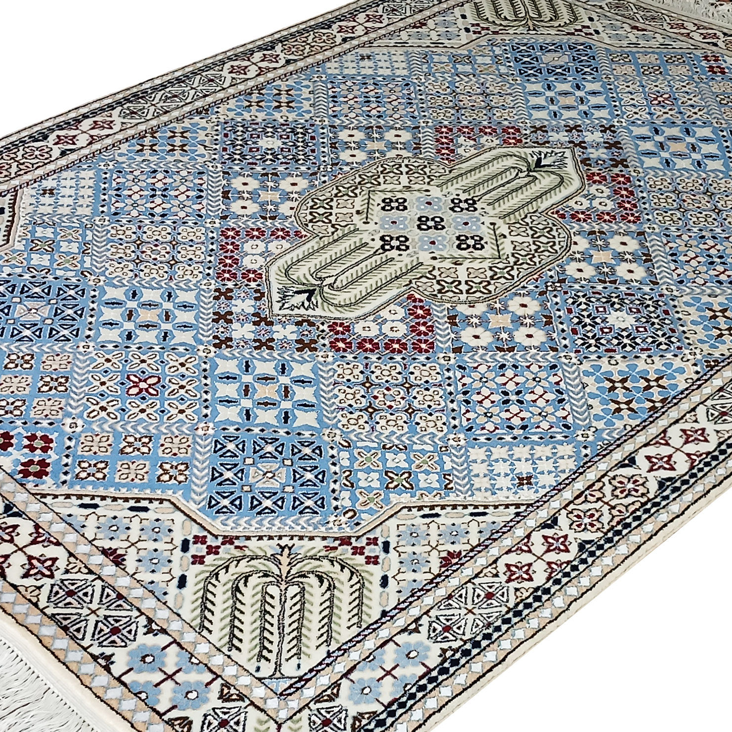 فرش دستباف نایین آبی نقشه جوشقان ۶ لا گل ابریشم – ذرع و نیم (۱۲۰×۱۶۵ سانتی‌متر) – کد ۶