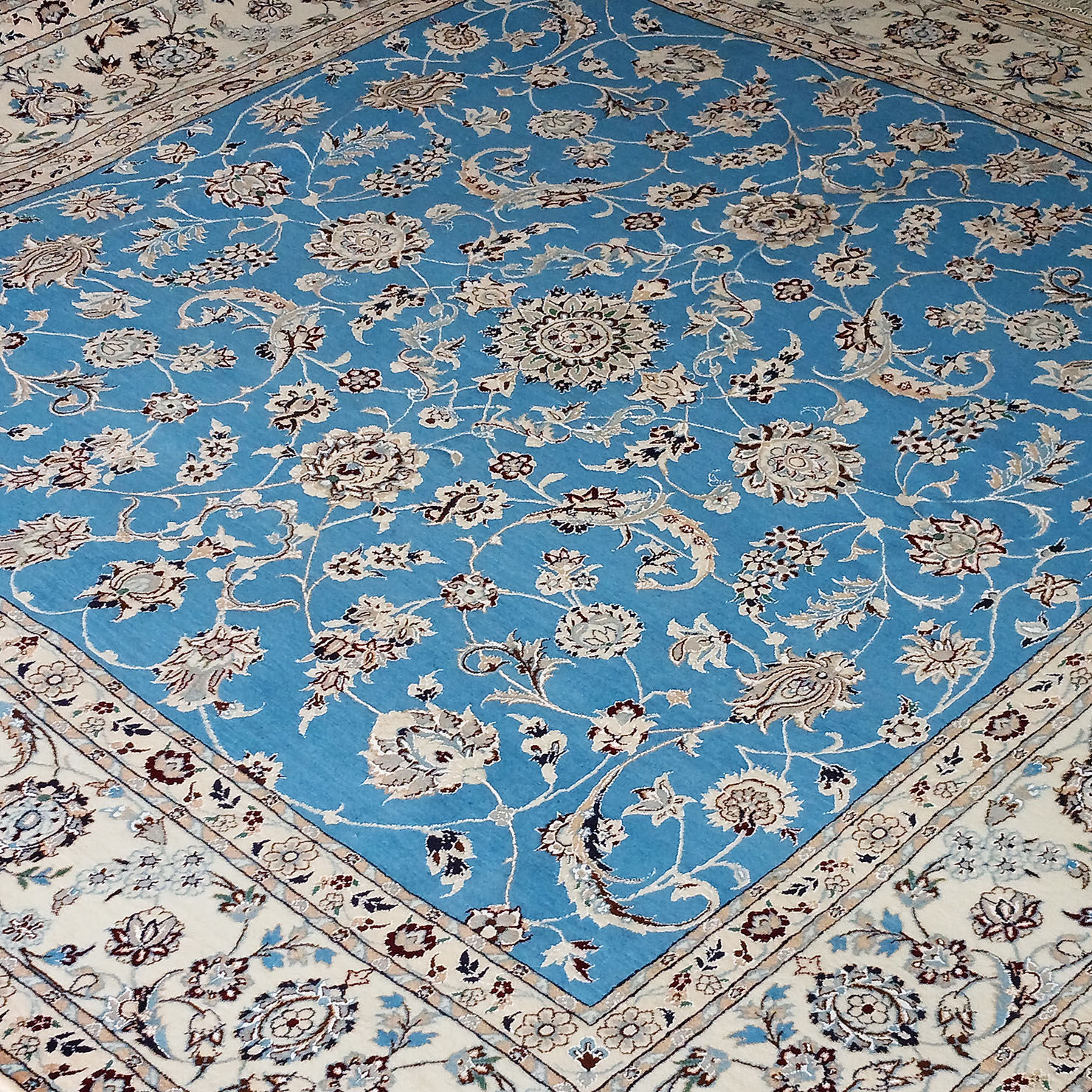farsh-dastbaft-nain-abi-afshan-square205x205cm-6la-11-2