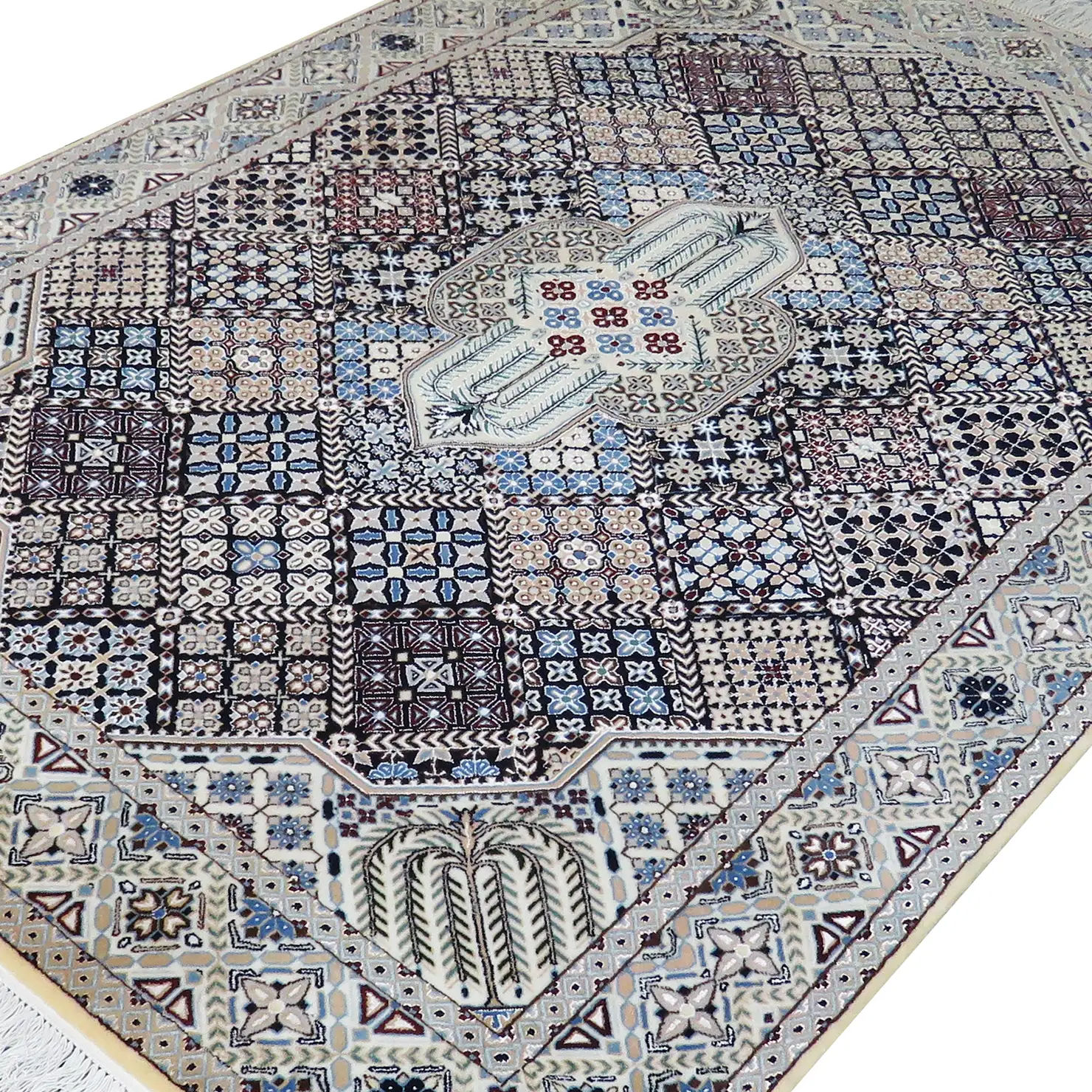 فرش نایین نقشه جوشقان دستباف سرمه‌ای ۶ لا گل ابریشم – قالیچه (۱۳۰ × ۱۸۰ سانتی‌متر) – کد ۹۳۰