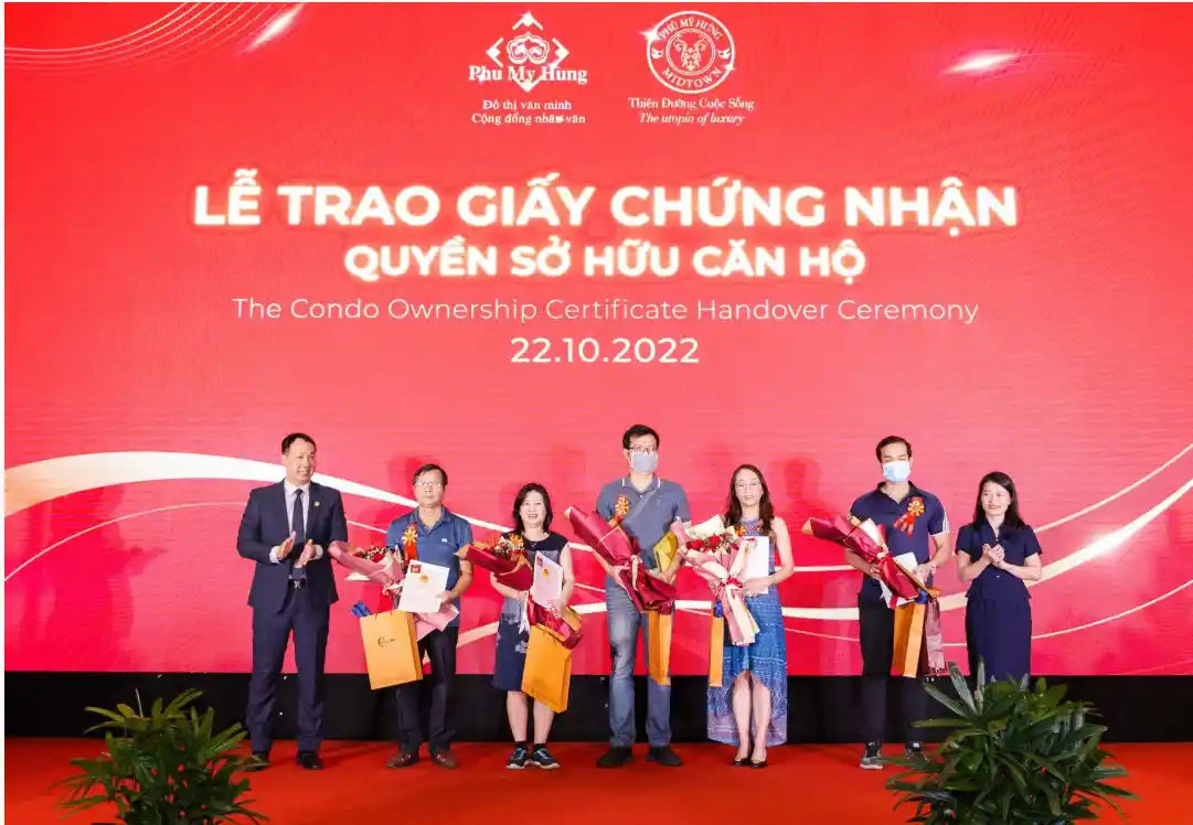 Lễ trao sổ hồng căn hộ Phú Mỹ Hưng