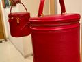 Louis Vuitton červená kabelka s uzamykatelným zipem