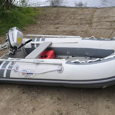 Člun s motorem Honda 5hp 4t