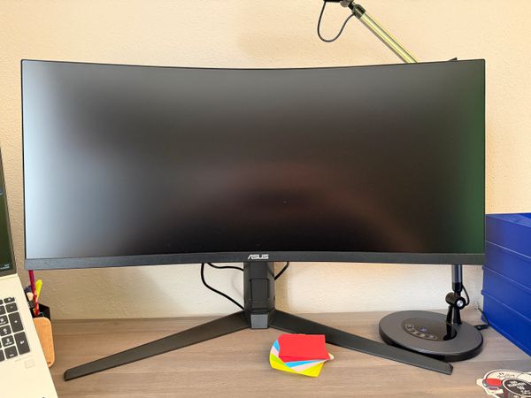 Monitor ASUS 34”