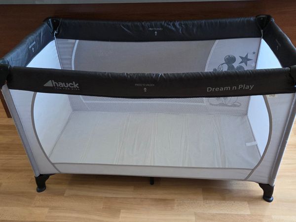 Cestovní postýlka Hauck Dream n Play Mickey Mouse použitá