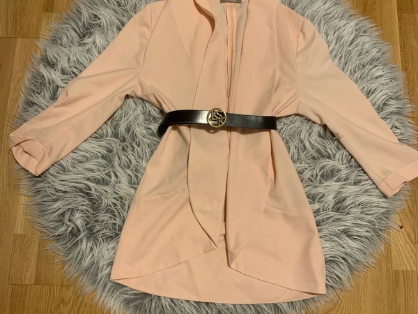 Elegantní růžový dámský kardigan s páskem