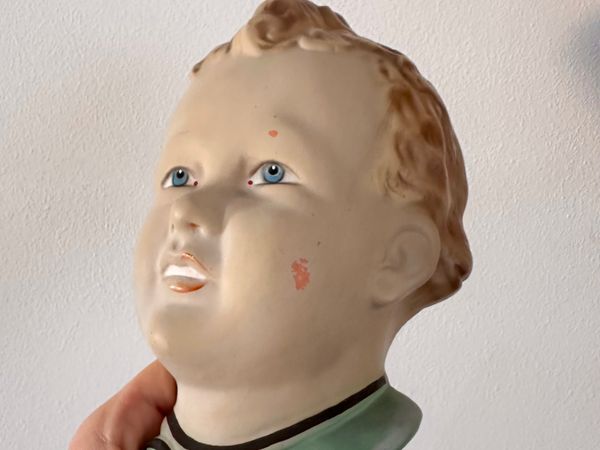 Vintage keramická nástěnná maska hlavy dítěte