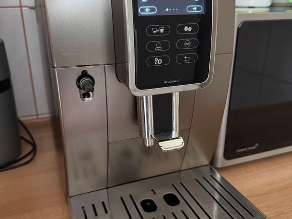 Kávovar DeLonghi Dinamica Plus