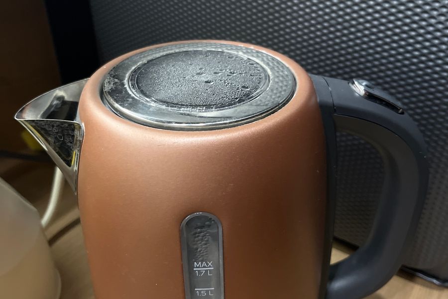 Rychlovarná konvice Sencor 1,7 l použitá