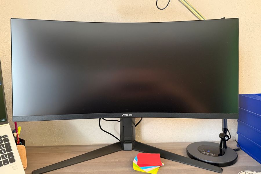 Monitor ASUS 34”