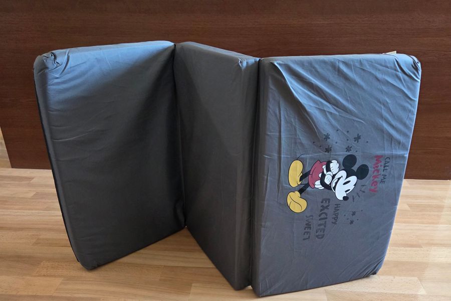 Hauck skládací dětská matrace Mickey