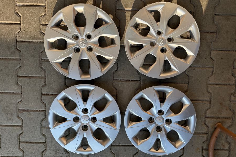 Sada 4ks poklic Hyundai 15" originál