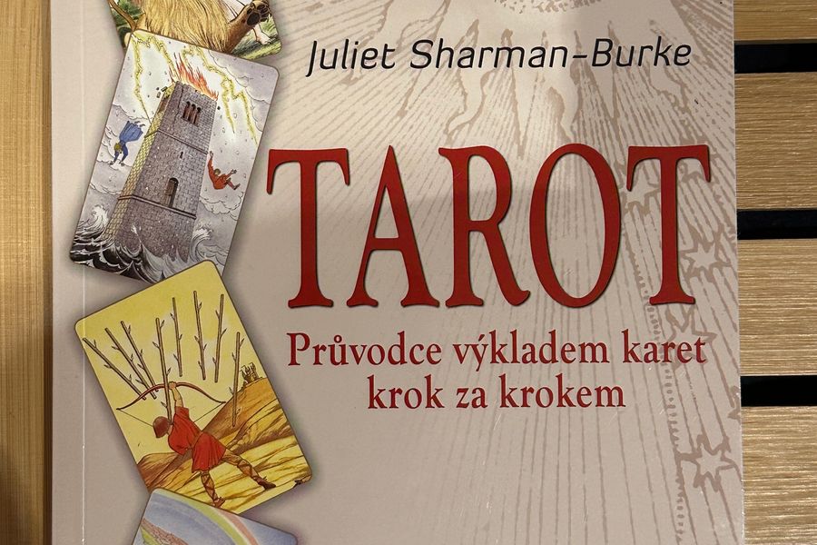 Tarot - Průvodce výkladem karet krok za krokem