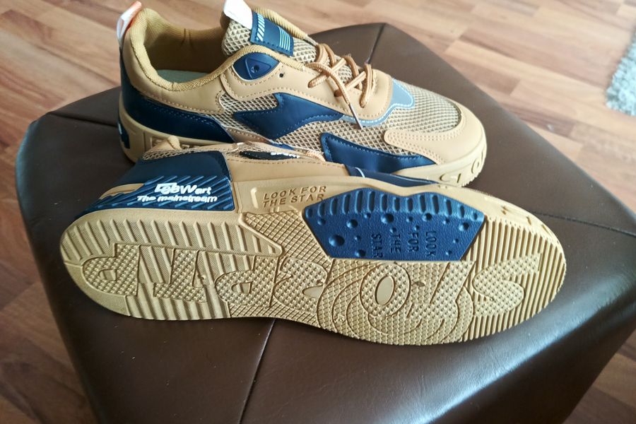 Pánské sportovní boty camel s modrými doplňky
