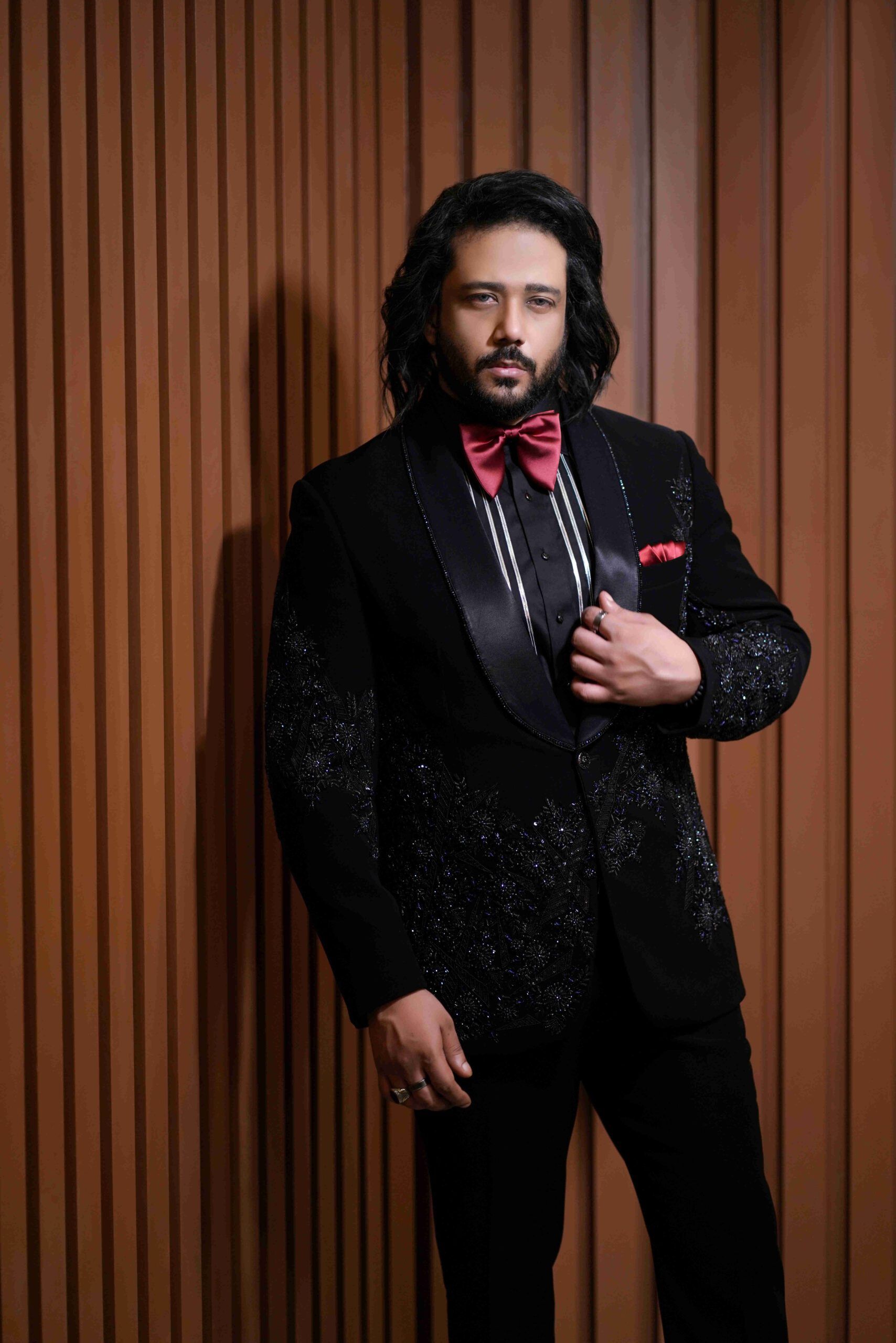 black tuxedo suit for men