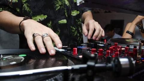 Tunisia party blunder, DJ plays Islamic prayer remix