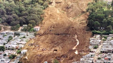 Landslide in China, 100 feared buried