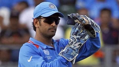 Shastri confirms Dhoni will play 2019 World Cup