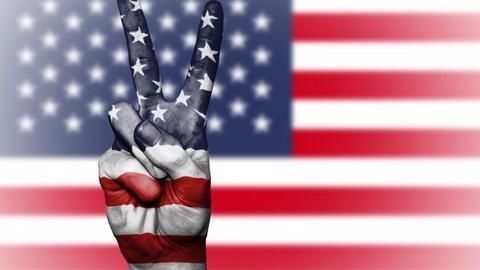 US job growth indicates strengthening economy