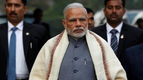 Modi urges ministers to resist 'temptation'