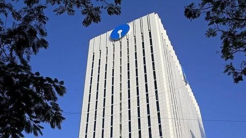 SBI cuts interest and lending rates