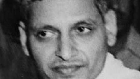 Hindu Mahasabha installs Nathuram Godse's bust