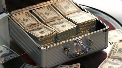 Cash rewards for revealing benami properties
