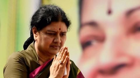 Sasikala, the prisoner, breaks rules, hosts guests