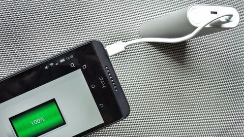 Smartphone battery that goes 100% in 5 minutes