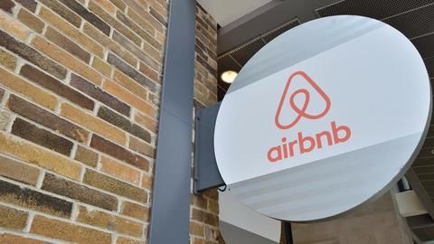 Airbnb's faulty online security plagues its 'hosts'