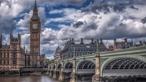 UK law curbs minors' access to pornography