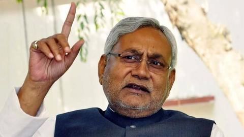 Nitish accepts Gujarat Government's help for flood relief