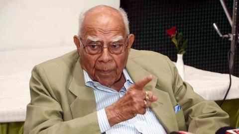 Ram Jethmalani retires after 70 years