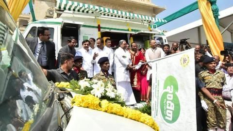Karnataka opens 24 mobile canteens in Bengaluru