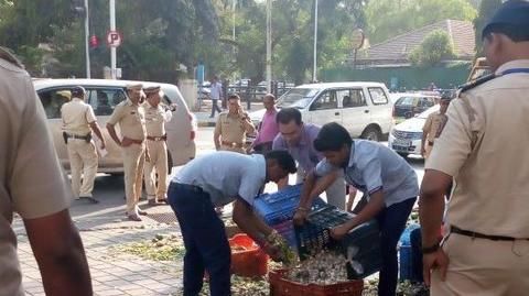 Mumbai: Farmers throw vegetables to protest against government