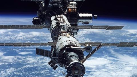 Inflatable space habitats for future deep space exploration?
