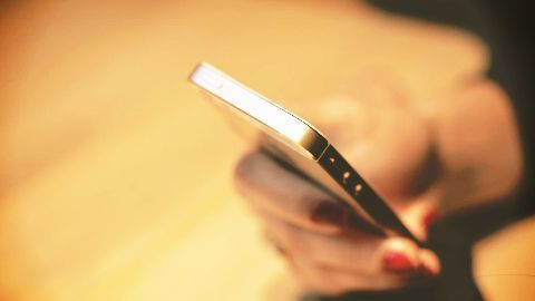 India mandates mobile phone panic button