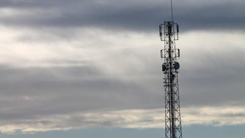 Biggest ever auction of telecom airwaves