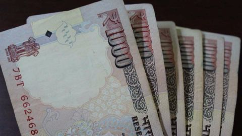 India's bank deposits cross Rs.100 trillion