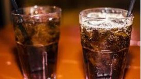 Coke clocks declining profits, revenue