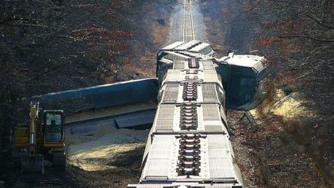 Indore-Patna express derails