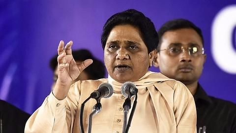 Mayawati expels top aide